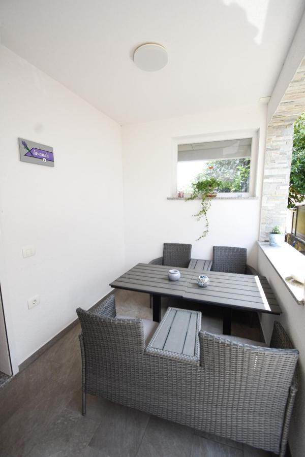 Apartmaji Sobe Zvezda Pobegi Exteriér fotografie