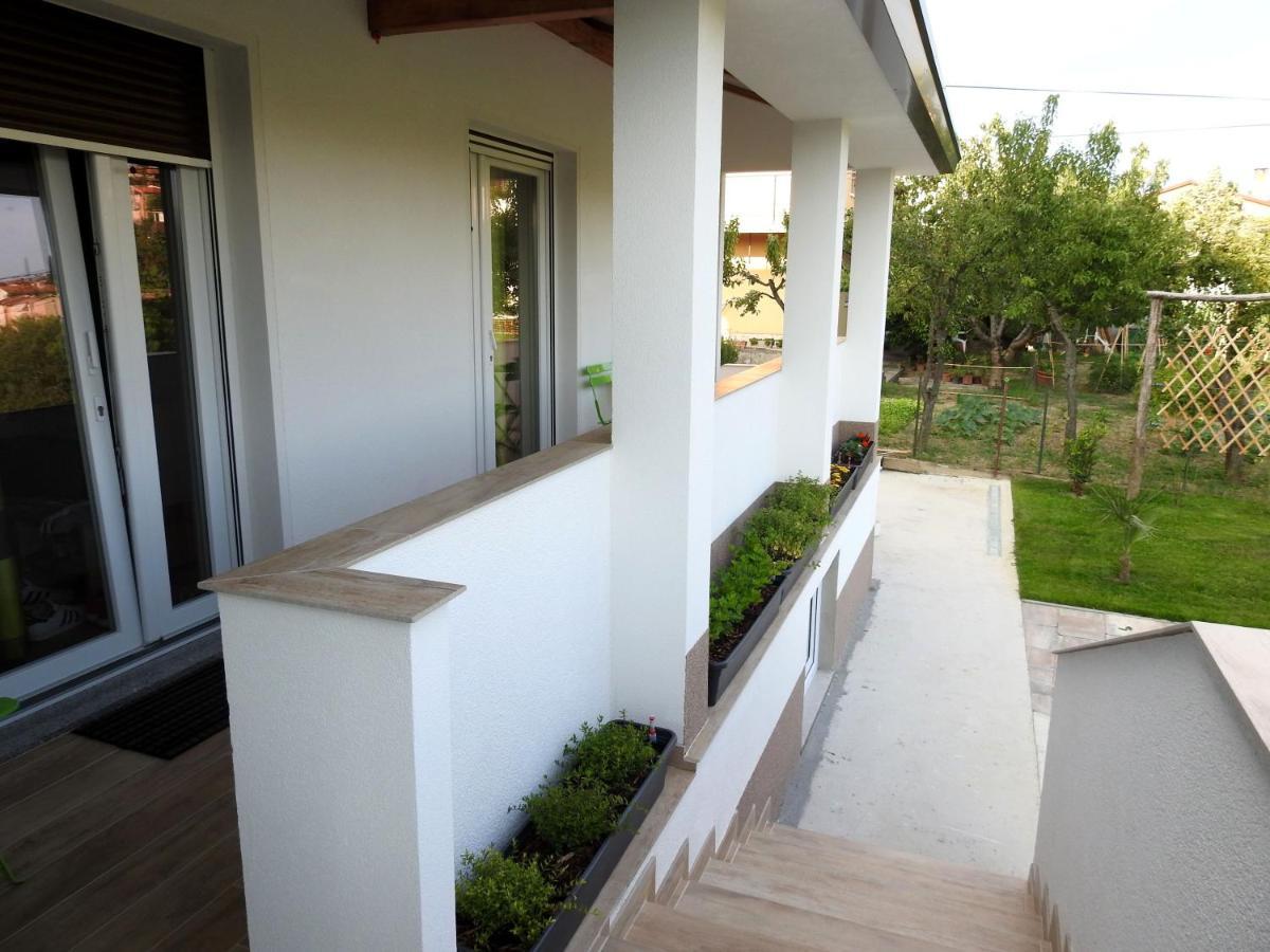 Apartmaji Sobe Zvezda Pobegi Exteriér fotografie