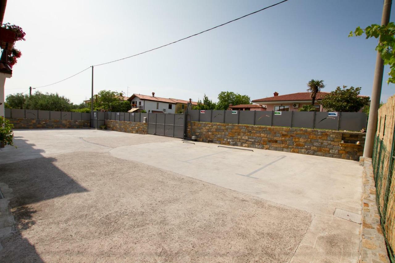 Apartmaji Sobe Zvezda Pobegi Exteriér fotografie